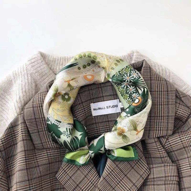 Summer a touch of green 100% mulberry silk scarf green small square scarf versatile silk scarf temperament Korean silk scarf women 53-53cm
