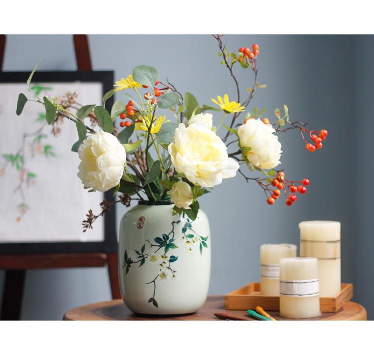 Round Chinese Ceramic Vase: Floral Art for Living Room & Hallway Decor, Ideal for Hydroponics & Silk Flowers