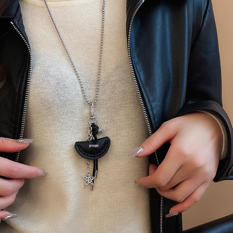 Luxury Korean Style Leather Coin & Earphone Bag Necklace with Clavicle Chain