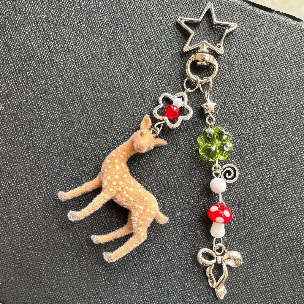 Handmade 3D Adorable Fawn Deer Charm/Keychain Christmas Gift Floral Beads Key Chains Bag Pendant