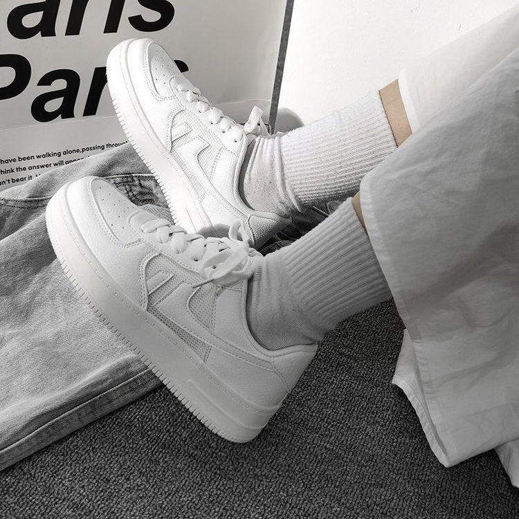 Bílé boty pro ženy Podzimní novinka Guma Měkký spodek Kůže Povrch Šněrovací Móda Dámská Ležérní Sneaker