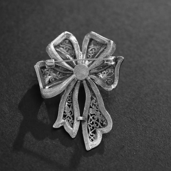 Vintage Faux Pearl Bow Brooch Sweater Cardigan Coat Business Suit Bowknot Lapel Pin Women Fashion Jewelry Clothing Accessories