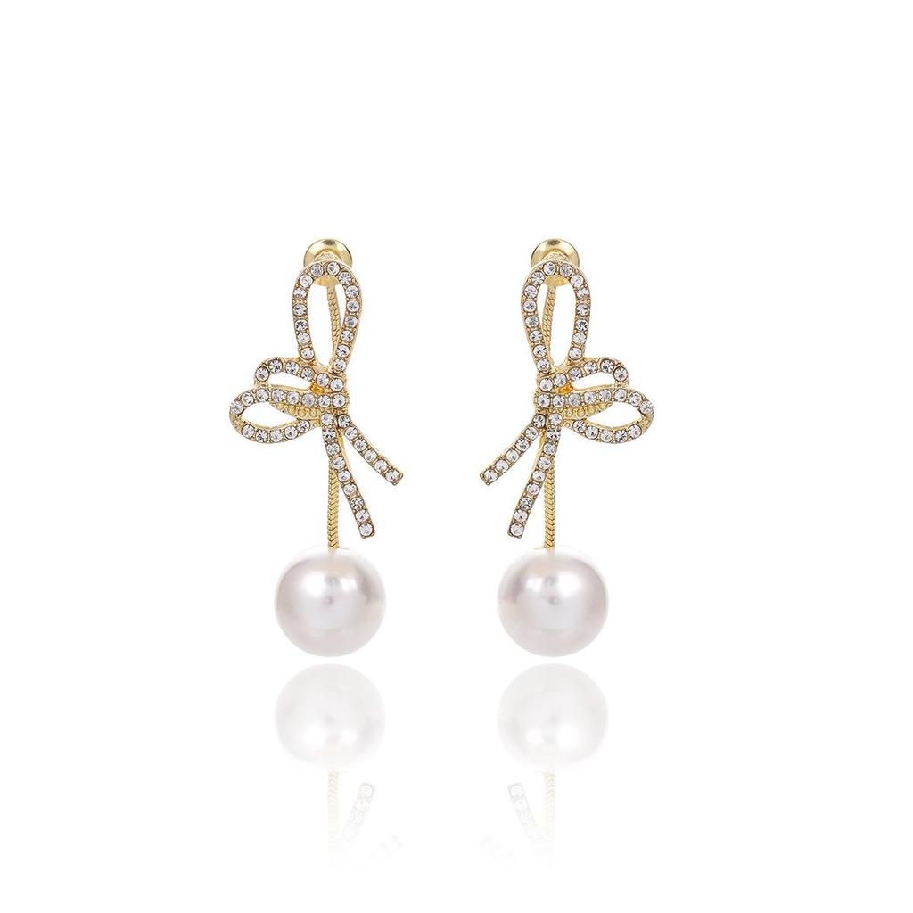 Detachable Diamond-Inlaid Bow Earrings with Pearls in Korean Style
