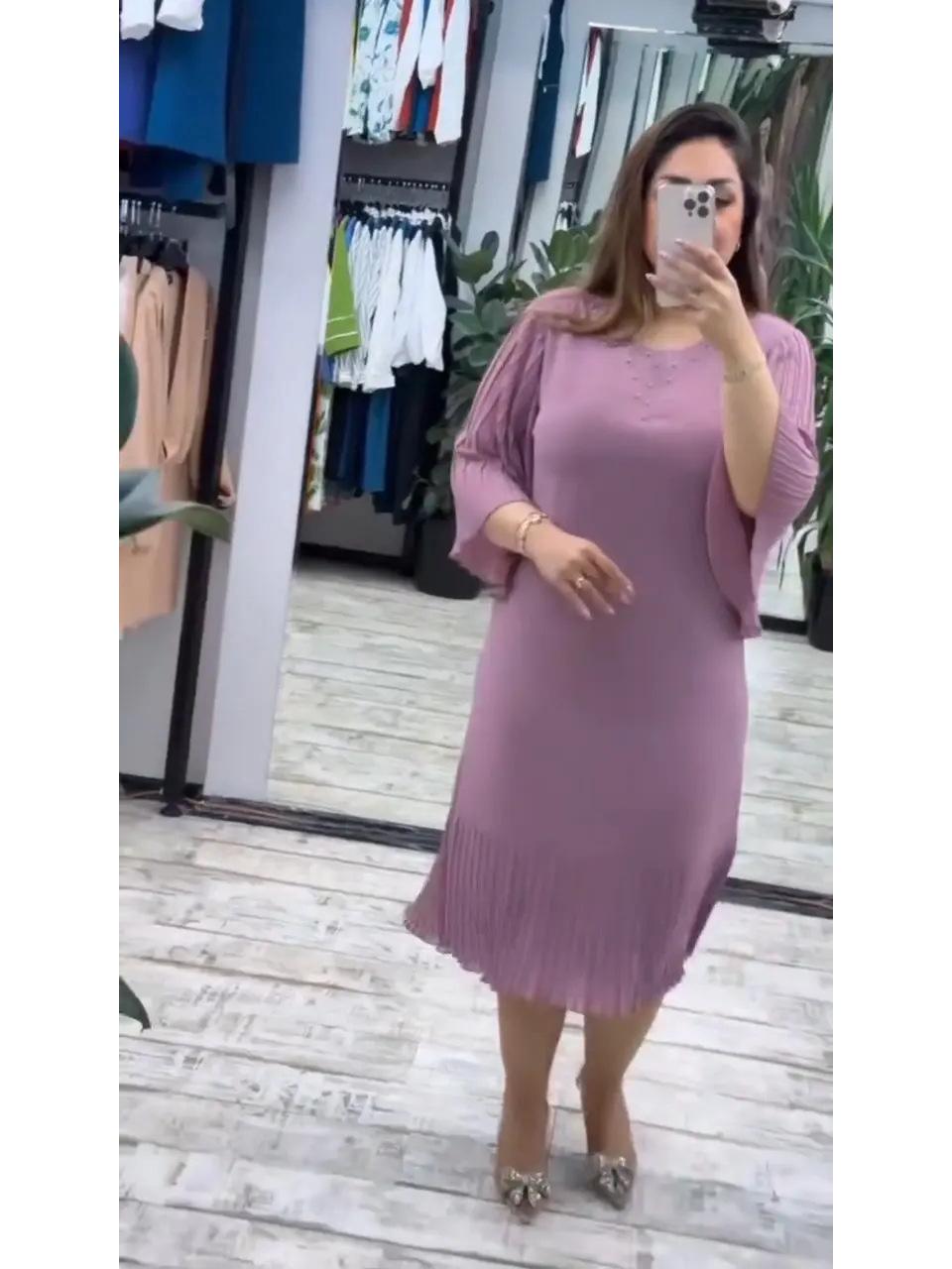 

2025 Лоскутное платье с плиссированным подолом и круглым вырезом 4XL розовый