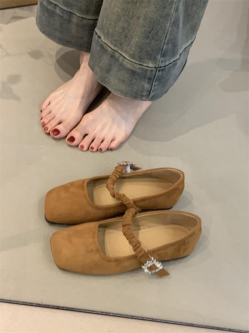 

Нежные балетки феи 2025 года, французские милые элегантные замшевые туфли Мэри Джейн со стразами и мелким ртом 35 коричневый