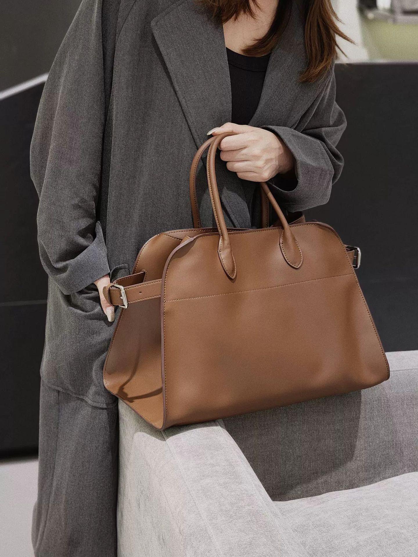 

Новая модель из коровьей кожи большой вместимости, портфель, большая вместимость, портативная наплечная сумка-тоут, простая и универсальная повседневная женская сумка коричневый