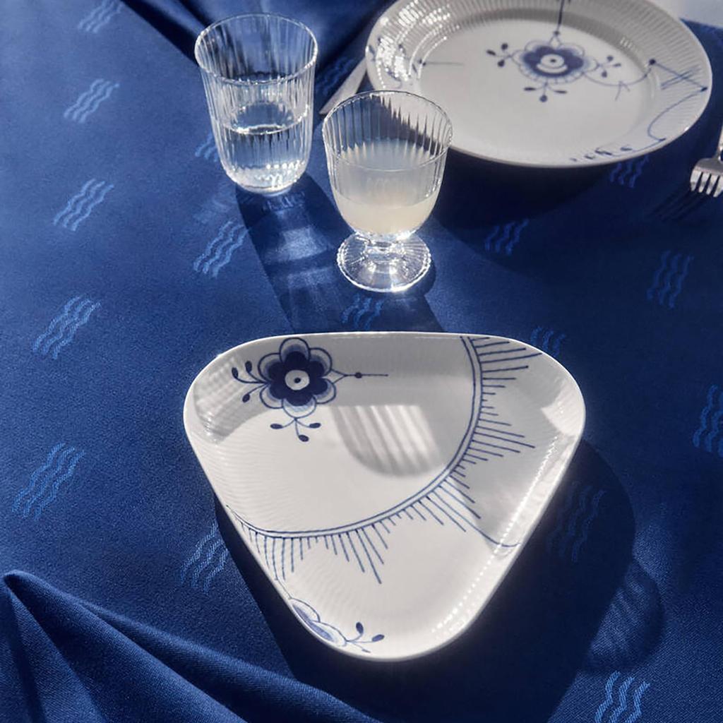 [Officially Imported] Royal Copenhagen Blue Fluted Mega Dish, Triangle, Approx. 24 x 23 x 3cm (H), Product Number 1078753