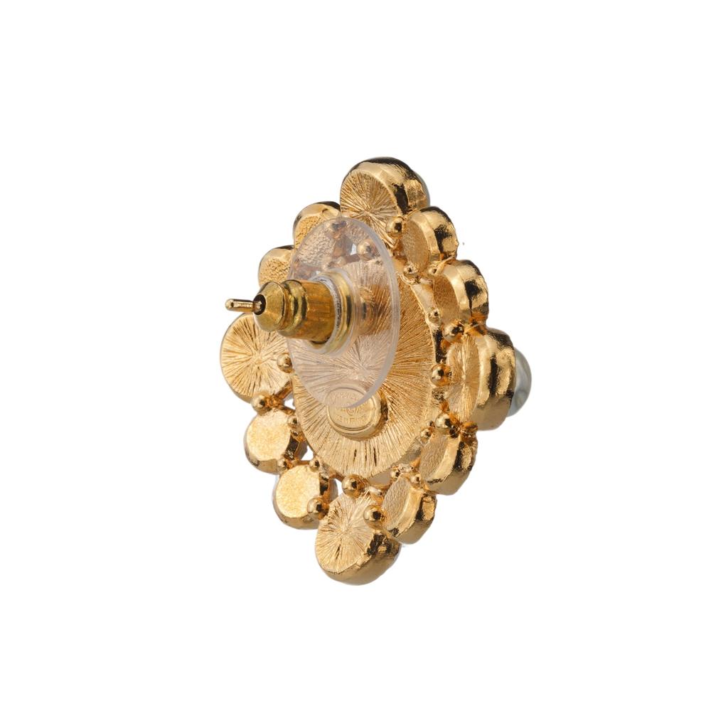 Chanel Earrings Women's Gold AB8942-B08685-NJ335