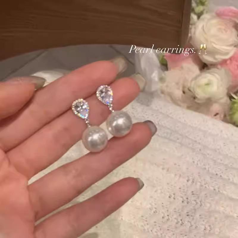 Unique 925 Silver Butterfly Zircon Pearl Stud Earrings for Women - High-End Fashion Jewelry