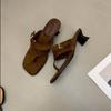 French retro thick heel suede flip-flops women's summer wear new belt buckle sandals pinch foot cool slippers