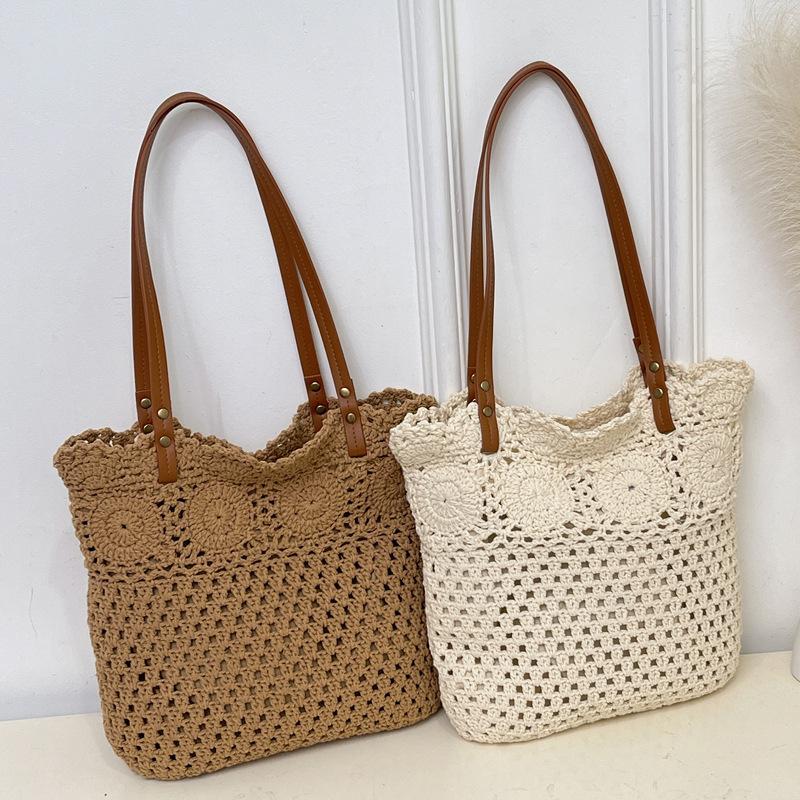 Handgehäkelte Tragetasche für Damen Sommer Strandurlaub Stil Große Kapazität Strohgewebte Umhängetasche Lässiges Mode Design