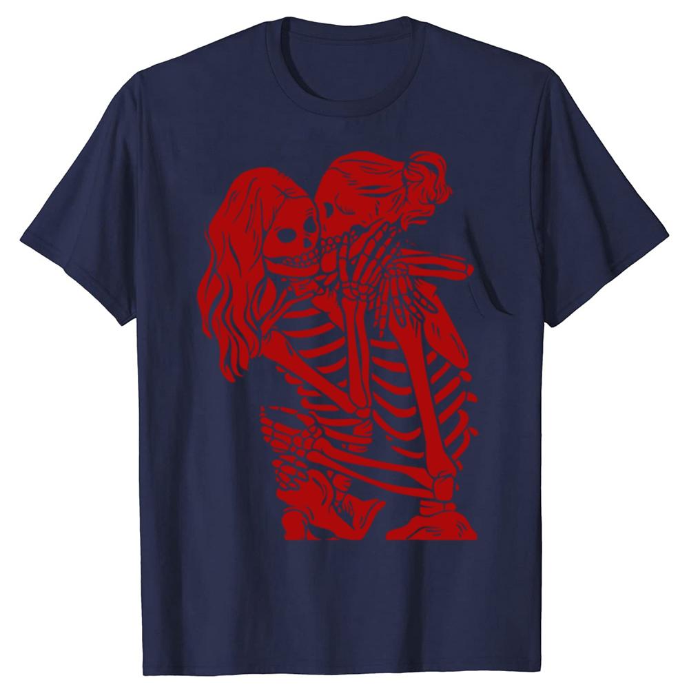 Lesbian Couple LGBTQ Pride of Woman Skeletons Lovers Kissing T-Shirt Summer Style Cotton Short Sleeve Oversized T-shirt Tops