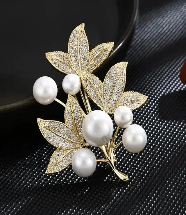 Rhinestone Dragonfly Brooches For Women Elegant Temperament Animal Brooch Pins Charm Jewelry Wedding Gifts