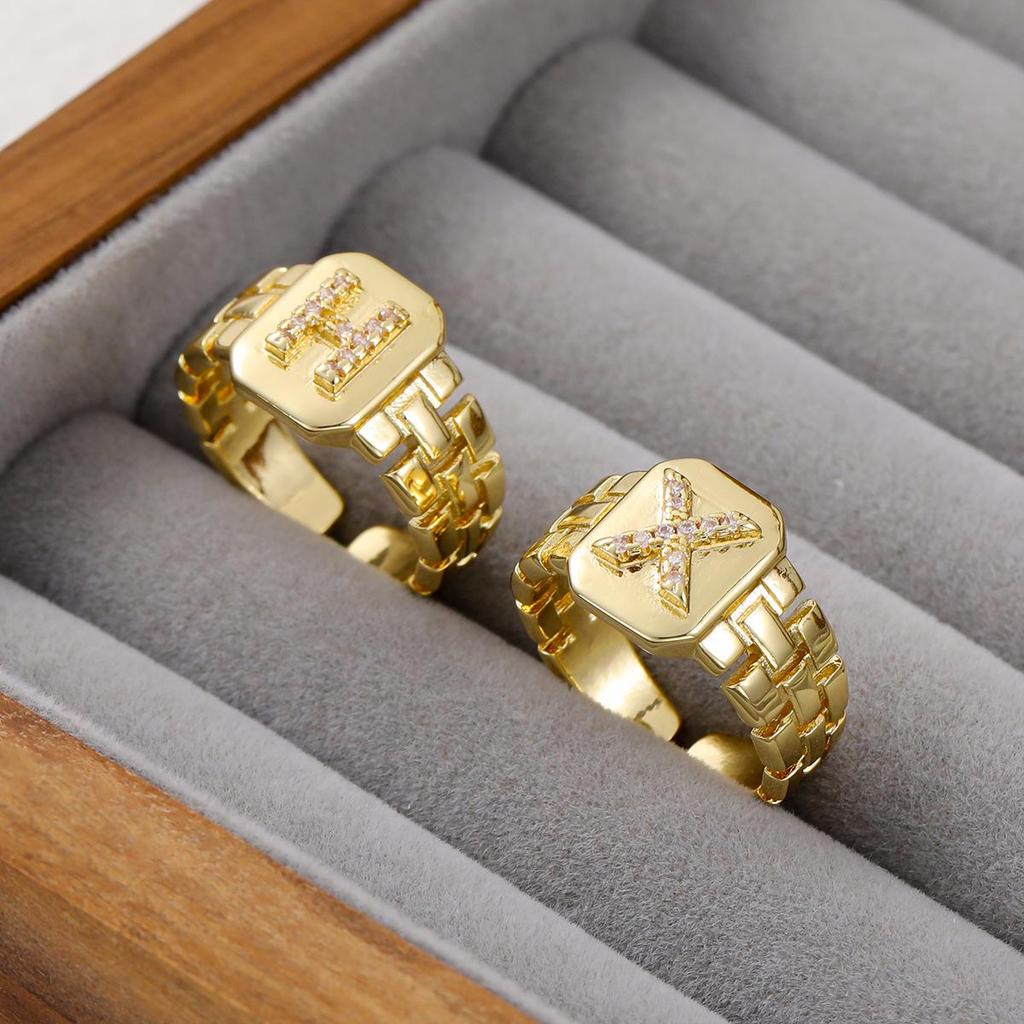 Evropský styl Horký prodej Pozlacený prsten s písmenem s designem nastavitelného pásku