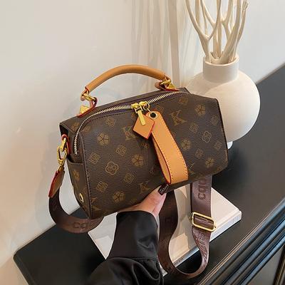 Premium Bag Women's New Retro Fashion Boston Bag Pillow Bag Versatile Shoulder Messenger Bag