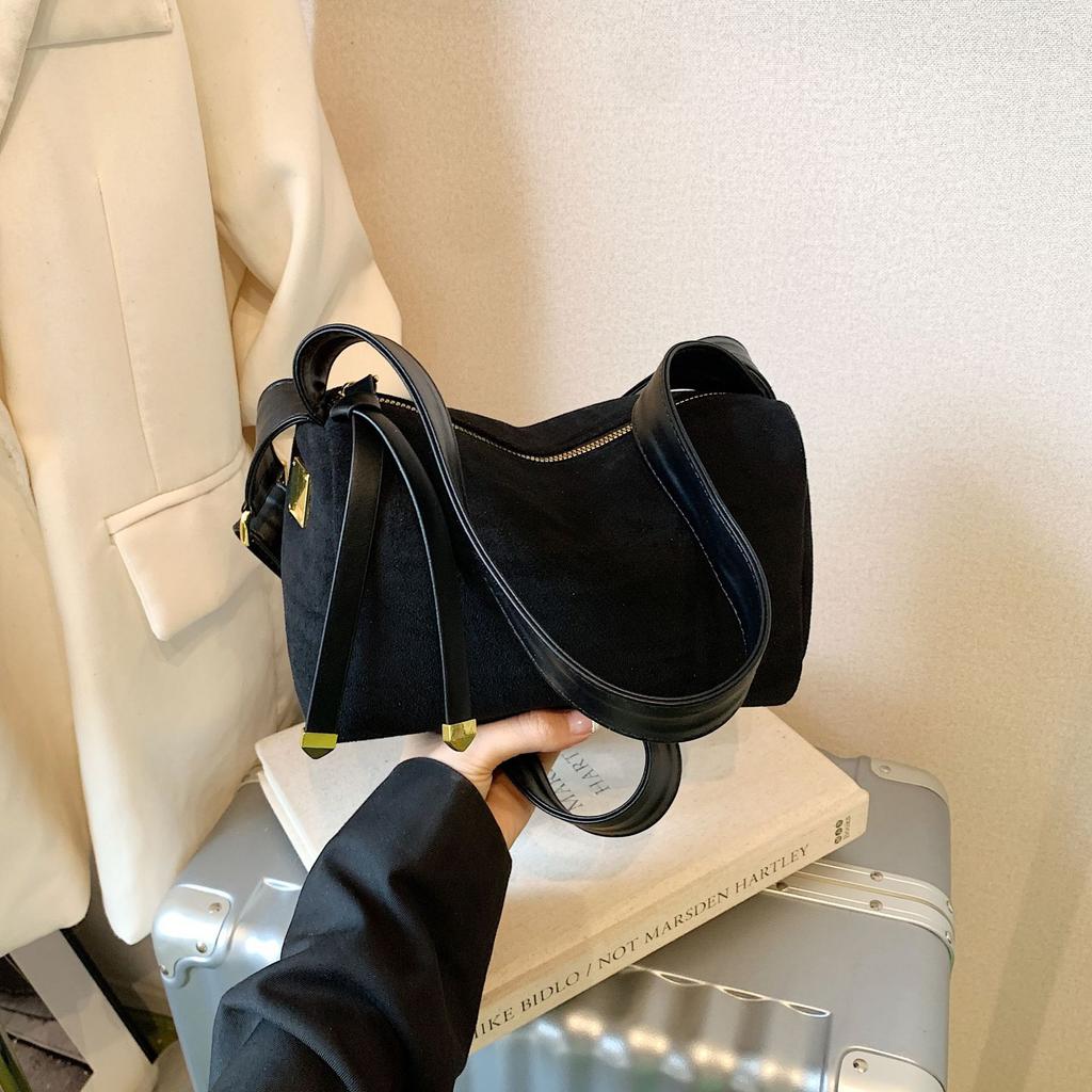 Retro Suede Underarm Bag Feminine New Versatile Foreign Style One Shoulder Crossbody Pillow Bag Fashionable Women's Bag