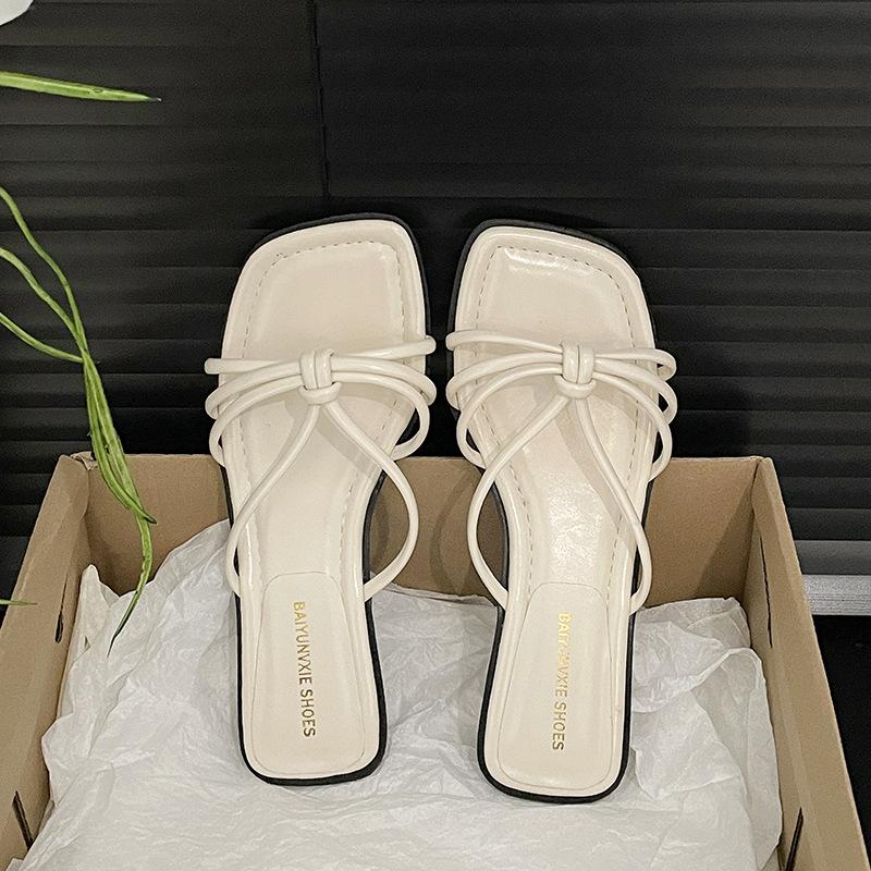 Fashion temperament explosive silver low thick heel slippers women's summer wear 2025 new versatile square head French cool slippers