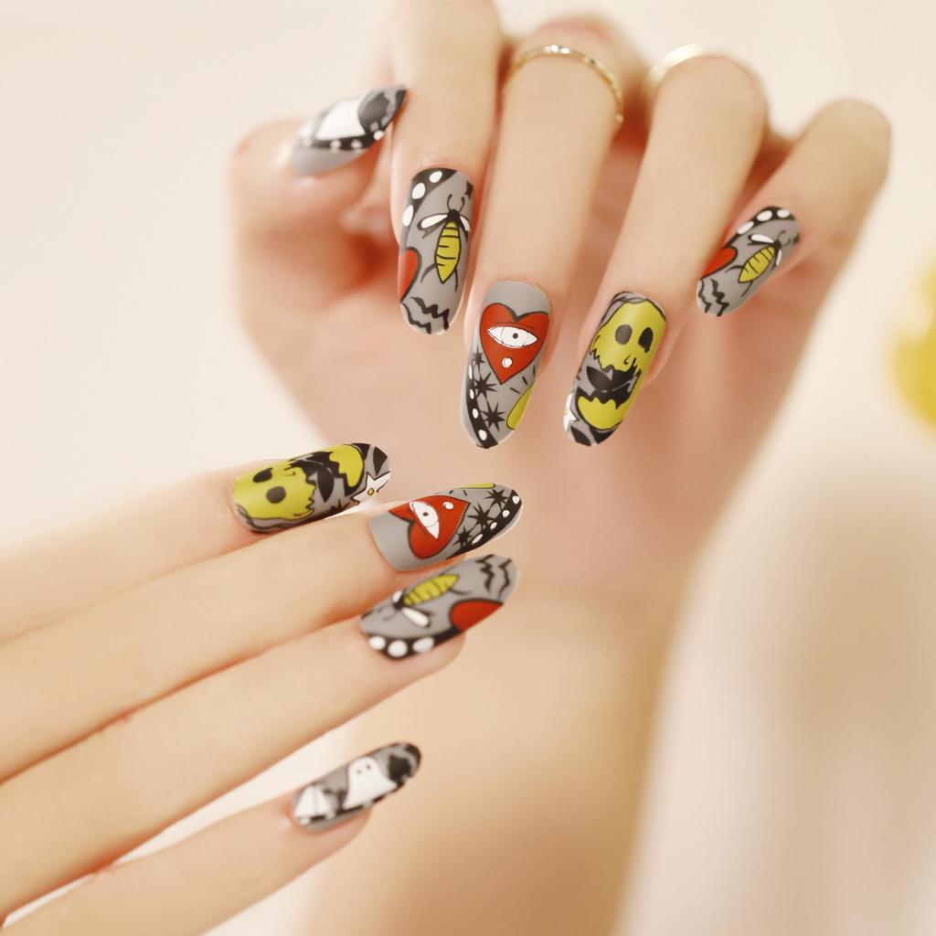 Halloween Press-On Nails: Round Nail Art Collection