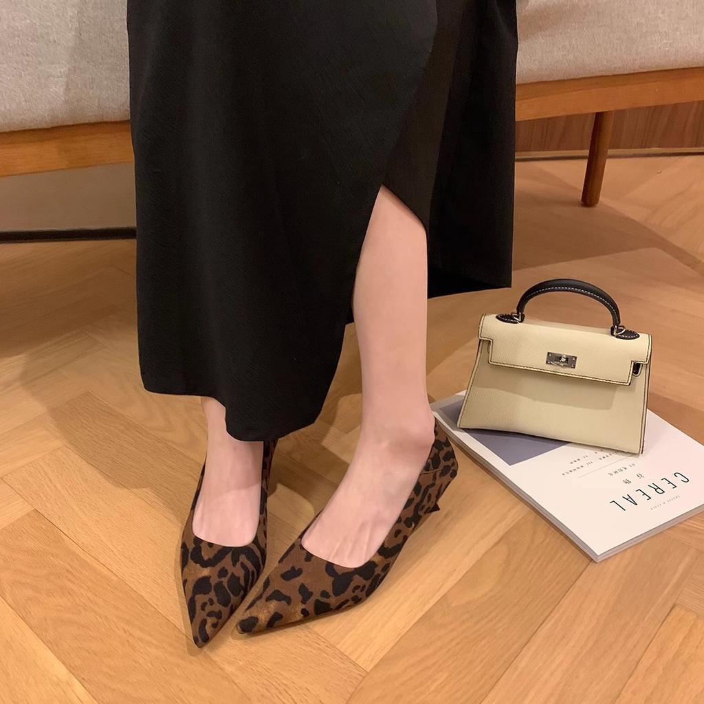 Sheepskin version of Deluna daughter temperament small pointed head shallow mouth empty elegant high heels women's single shoes