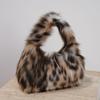 Damen Leo-Print Kunstfell Achseltasche Modische Flauschige Schulterhandtasche Kleine Plüsch-Clutch-Tasche