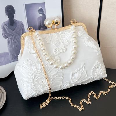 Klasik Kadın Örgü Çiçek Düğün Kilit Kabuk Klipsli Omuz Çantaları Beyaz Çapraz Çantalar Balo İnci Clutch Zincir Çantalar ve Cüzdanlar