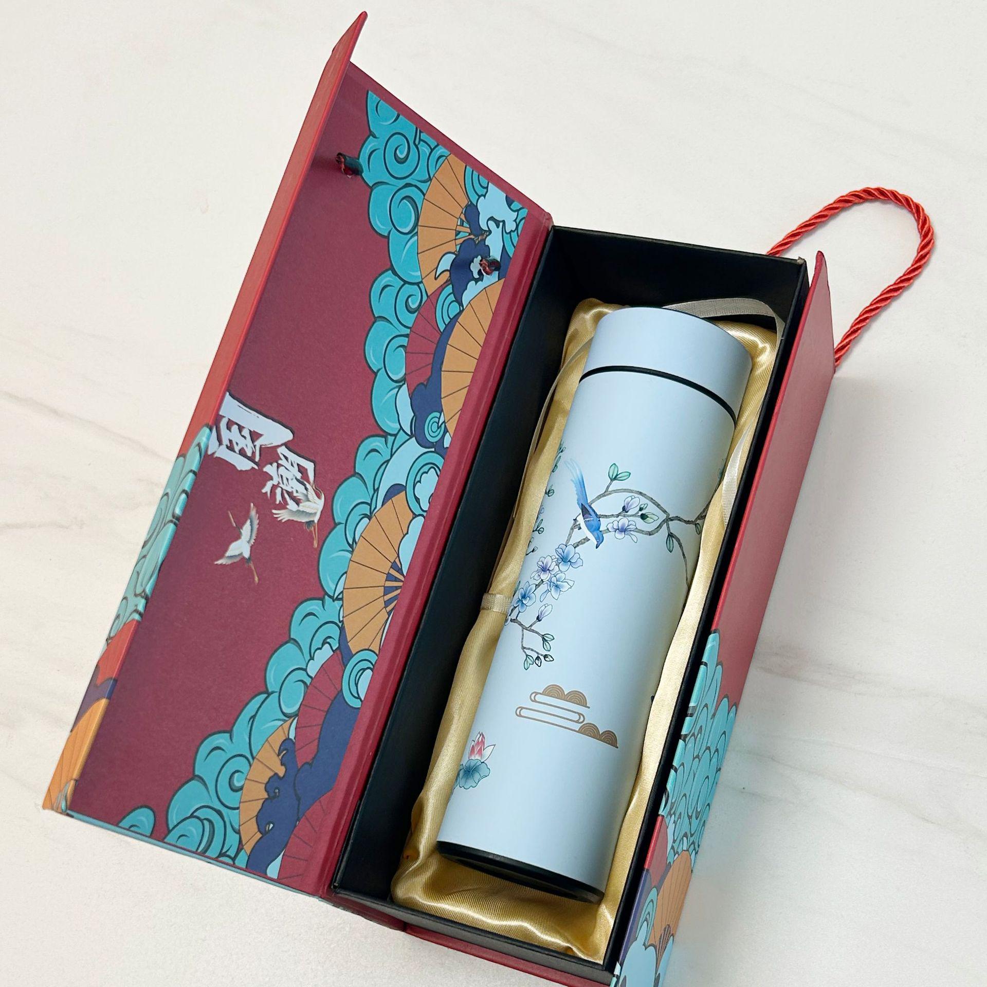 

Китайская Ретро Кружка из Нержавеющей Стали с Изоляцией и Умным Дисплеем Температуры - Персонализируемый Бизнес-Подарок 401-500ml