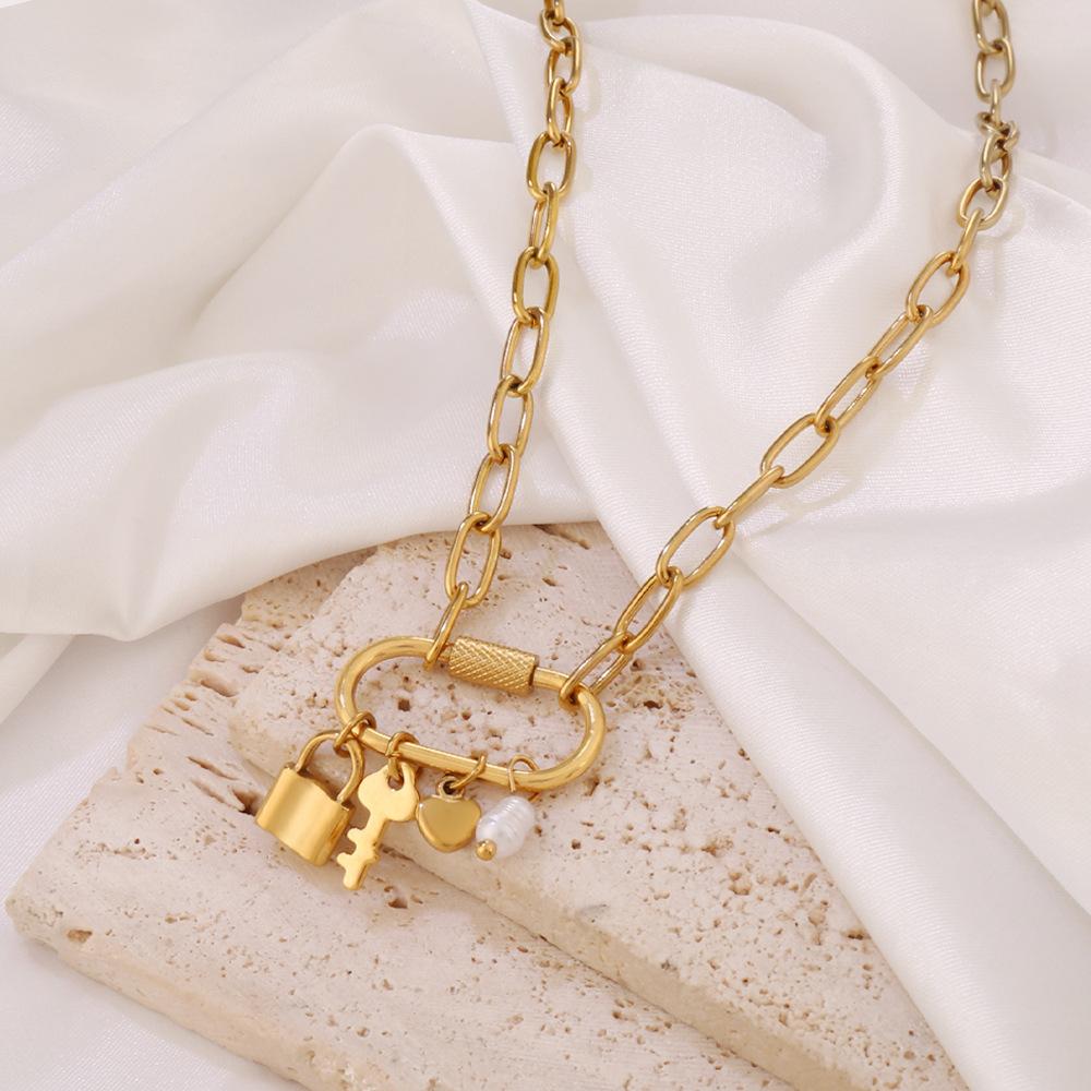Paperclip Charm Necklace for Women, Gold Chunky Charm Necklaces Starfish Seashell Jewelry Charms Boho Gift Minimalism Metallic Style