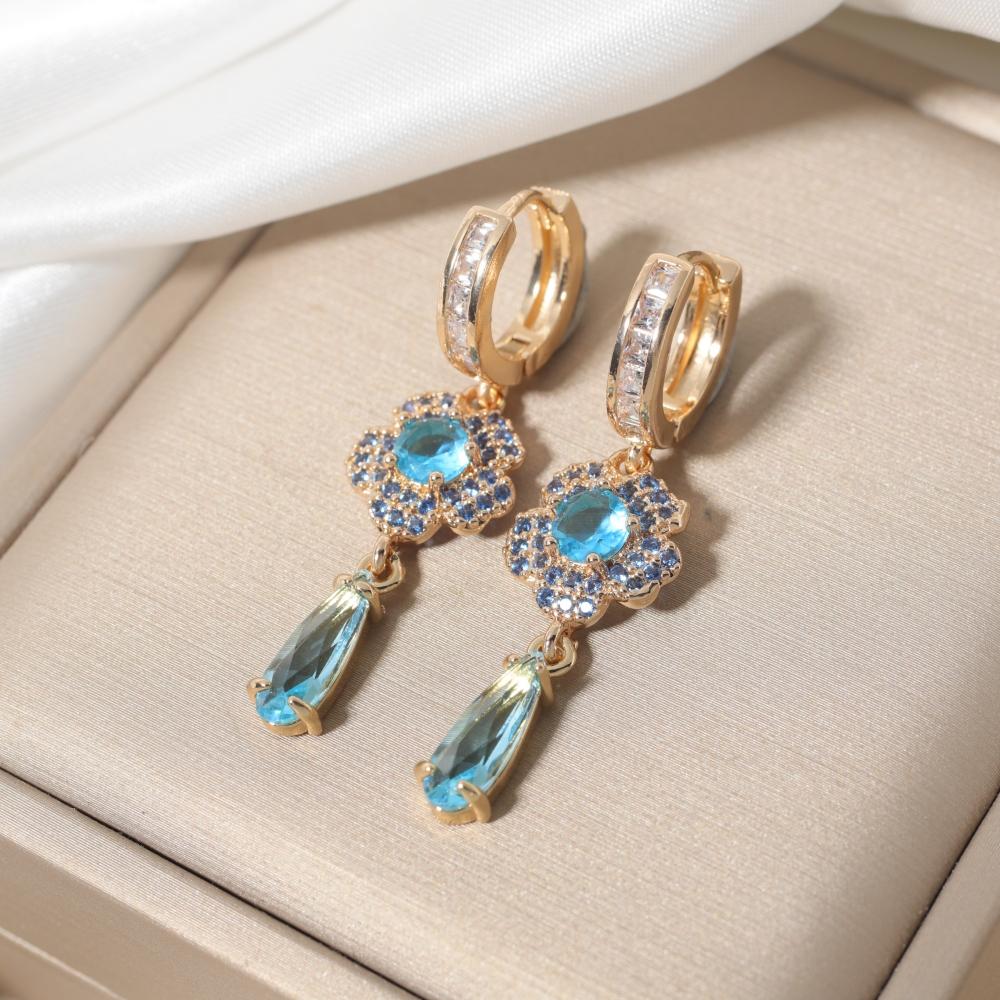 Luxury Flowers with Water Droplets Zirconia Dangle Earrings for Women Golden Earring Jewelry Party Accessories