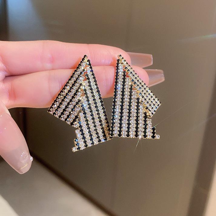 2025 Retro Blume Perle Quaste Ohrringe - Elegante Damen Luxus Hängeohrringe