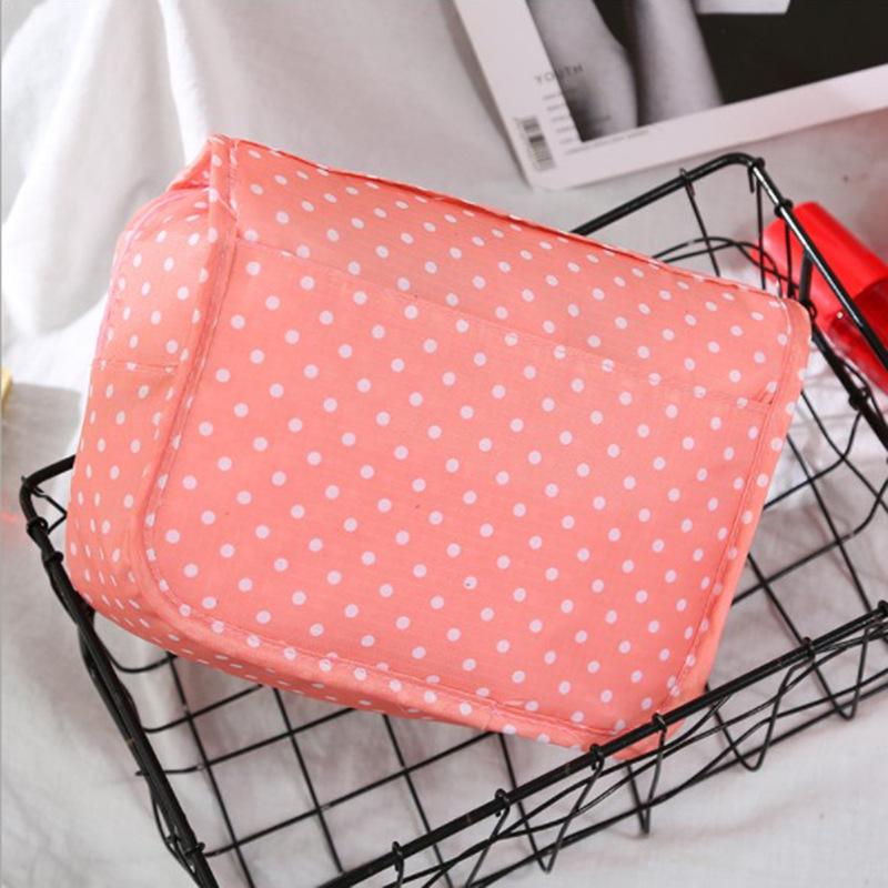 Kiss the Rain Portable Travel Hanging Wash and Makeup Organizer