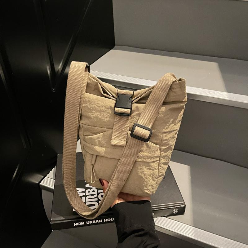 

Женская сумка новый студенческий школьный рюкзак большой вместимости простой модный одноплечевой через плечо дорожная сумка повседневный рюкзак для поездок хаки