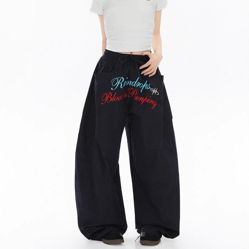 Vintage Embroidered Pleated Tooling Paratrooper Pants Female Hottie Loose Sports Casual Scimitar Pants Hip-hop Wide-leg Pants