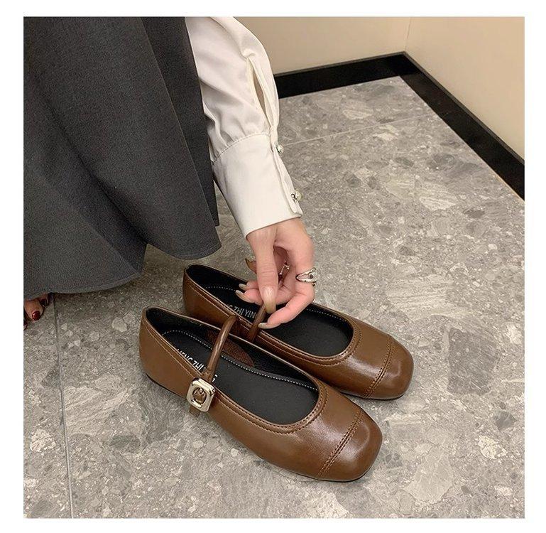 

French shallow mouth Mary Jane single shoes women s 2025 new versatile casual small fragrant style buckle flat bottom new Chinese trendy shoes 40 коричневый