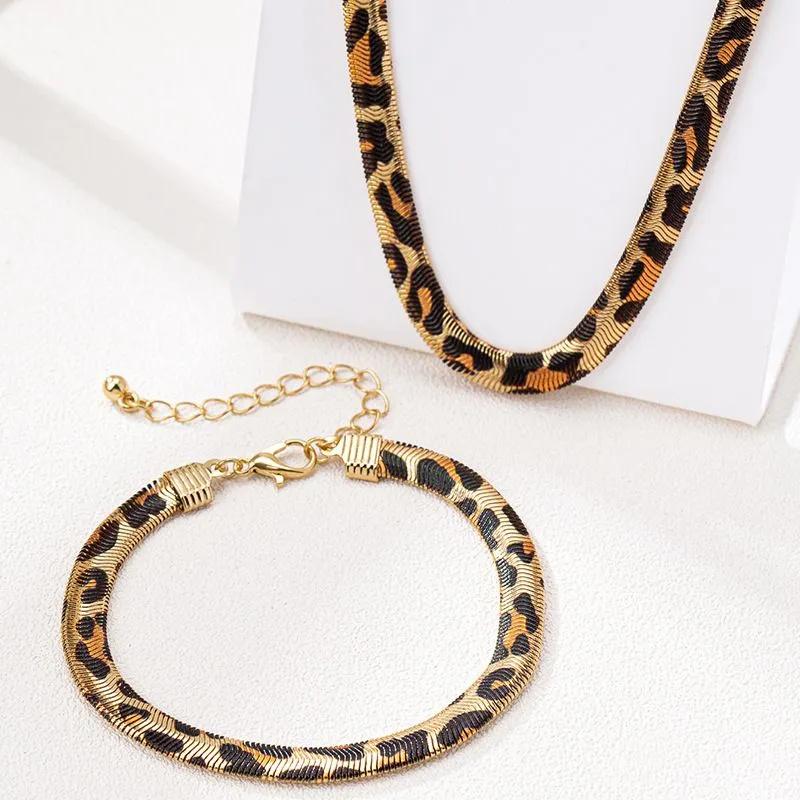 Fashionable And Personalized Metal Geometric Leopard Print Circle Women's Necklace Bracelet Jewelry Set