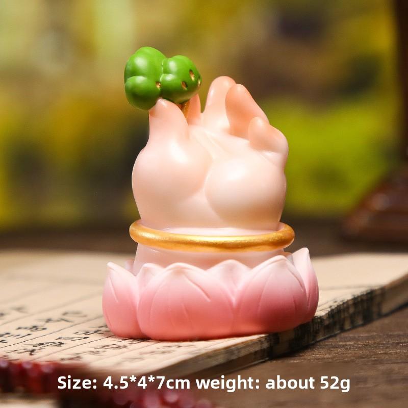 The New Buddha-shaped Resin Figurine Represents The Chubby Buddha. It Is A Decorative Resin Handicraft Suitable for Use As A Home Desk Decoration.