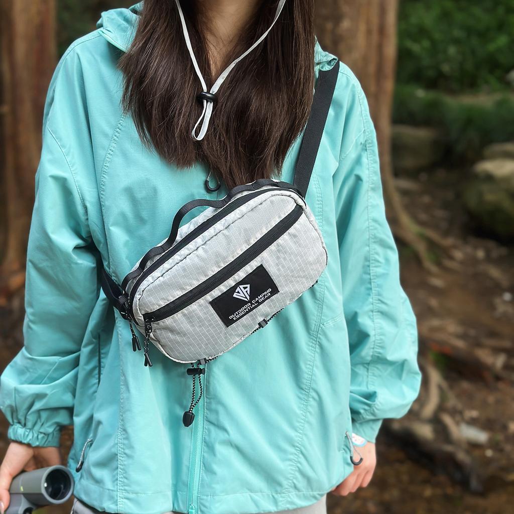 Outdoor sports breast bag men's trendy brand tactical fanny pack ultra-light casual cycling messenger bag women's commuter mobile phone bag