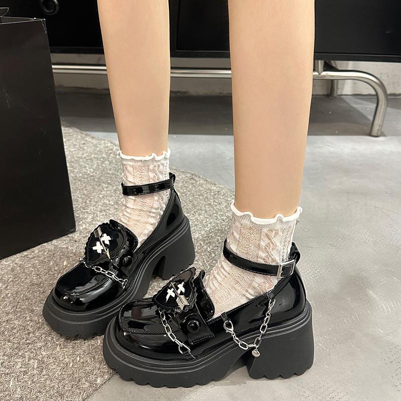 Fashion Retro Rock Shoes For Both  Women New Dark Punk Style Metal Niche Low Top Platform Shoes For Women Women's leather shoes