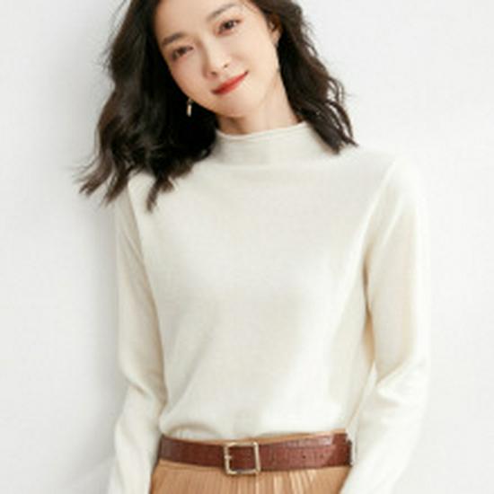 Women's V-Neck Merino Wool Sweater - Slim Fit, Long Sleeve, Warm Knitwear for Autumn/Winter