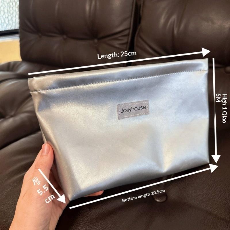 Portable Large Capacity Makeup Bag Silver Pu Toiletry Bag Multifunctional With Zipper Cosmetic Bag Multi-Purpose Use