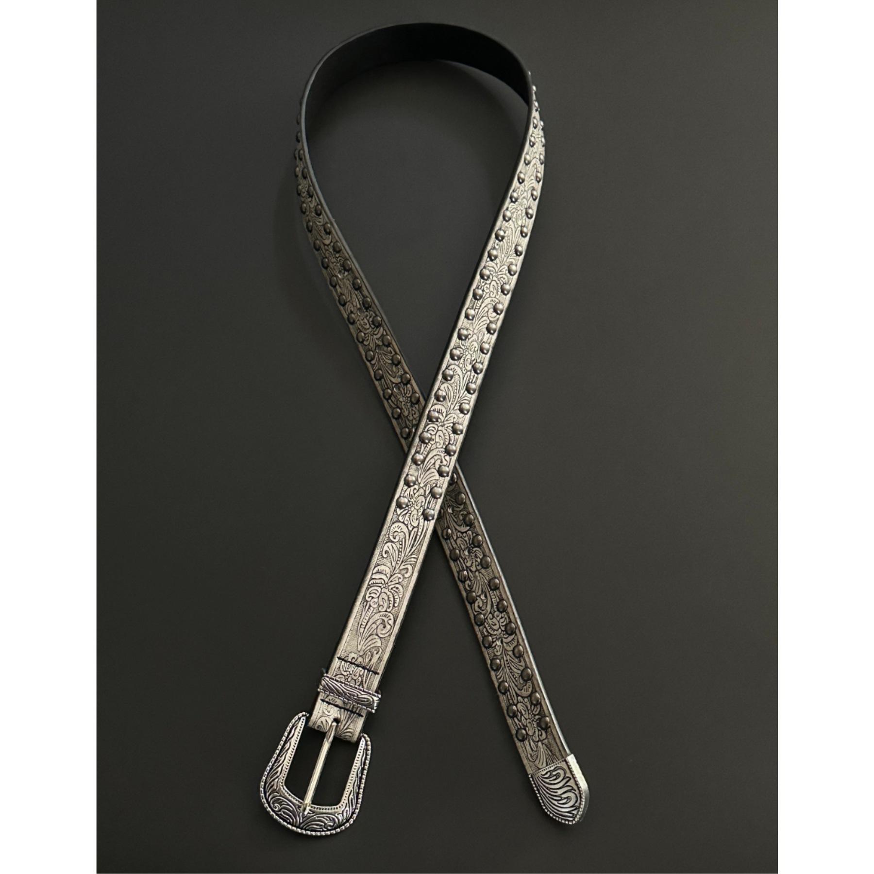 Ainworth Retro Carved Vintage Texture Belt Narrow Western Pattern Rivet Belt Men s and Women s Texture