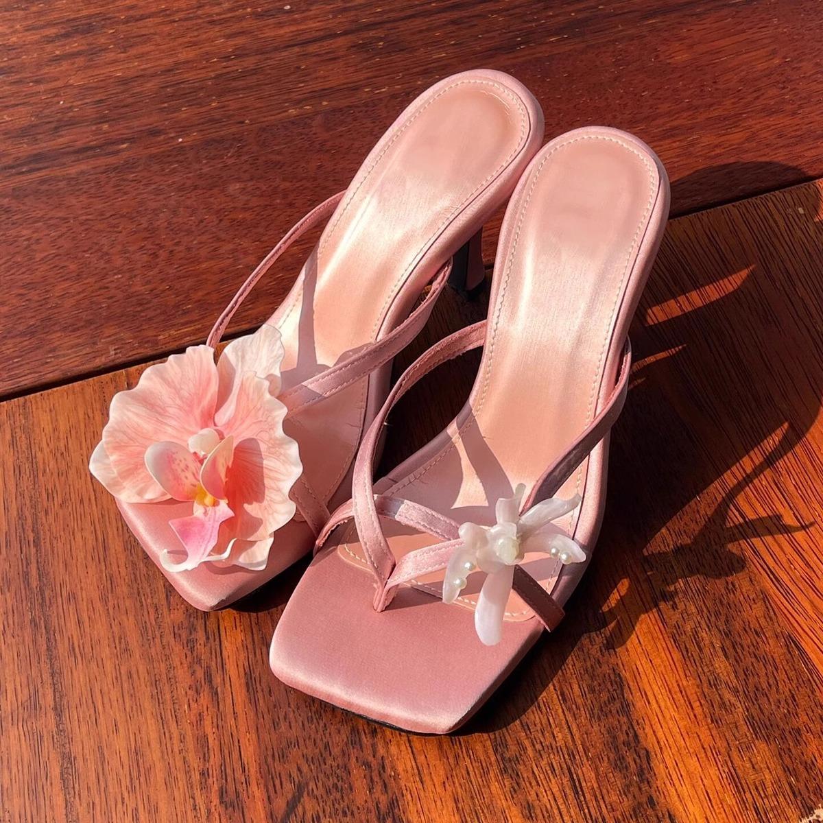 

Fashion Luxury Butterfly Orchid Flower Mule Slides Woman Brand Design Elegant Satin Silk Stiletto Sandals Ladies Evening Party Heel Shoe 35