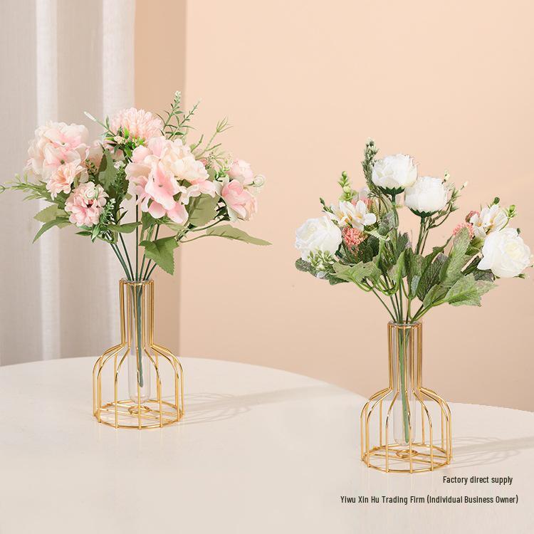 Minimalist Transparent Glass Vase for Creative Flower Arrangements In Living or Dining Rooms