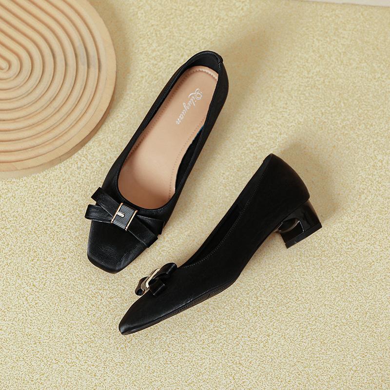 Coarse heel single shoes spring and autumn shoes soft leather fashion flat head light mouth bow gentle low heel shoes