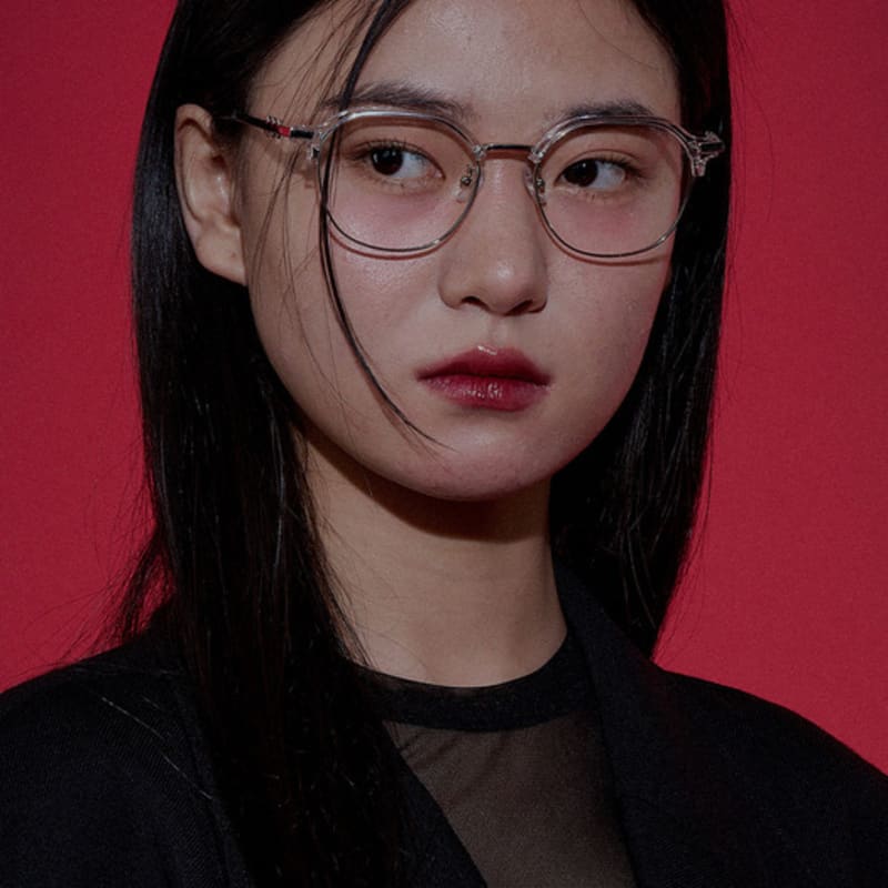 RECLOW BORN GLASS CRYSTAL