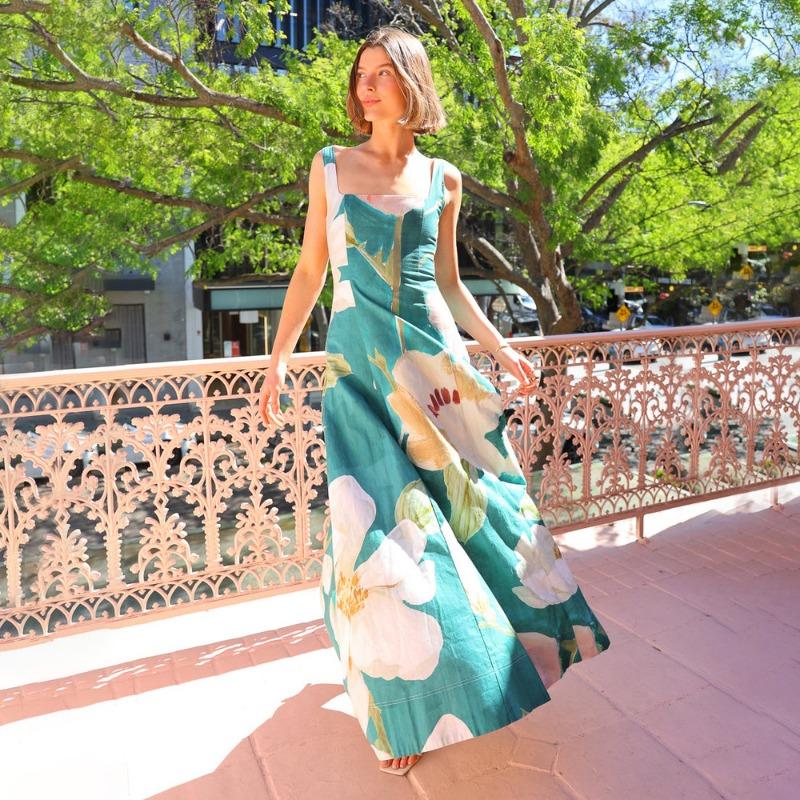 Women's Vintage-Style Long Printed Strapless Dress - Slimming Fit