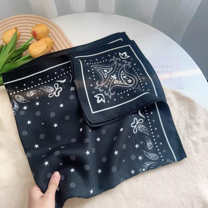 Luxury Design Cashew Flower Cotton Velvet Square Scarf Women Soft Neckerchief Lady Hijab Small NeckTies Female Hair Headbands