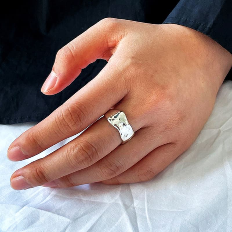 Water. MER. SHORE RING