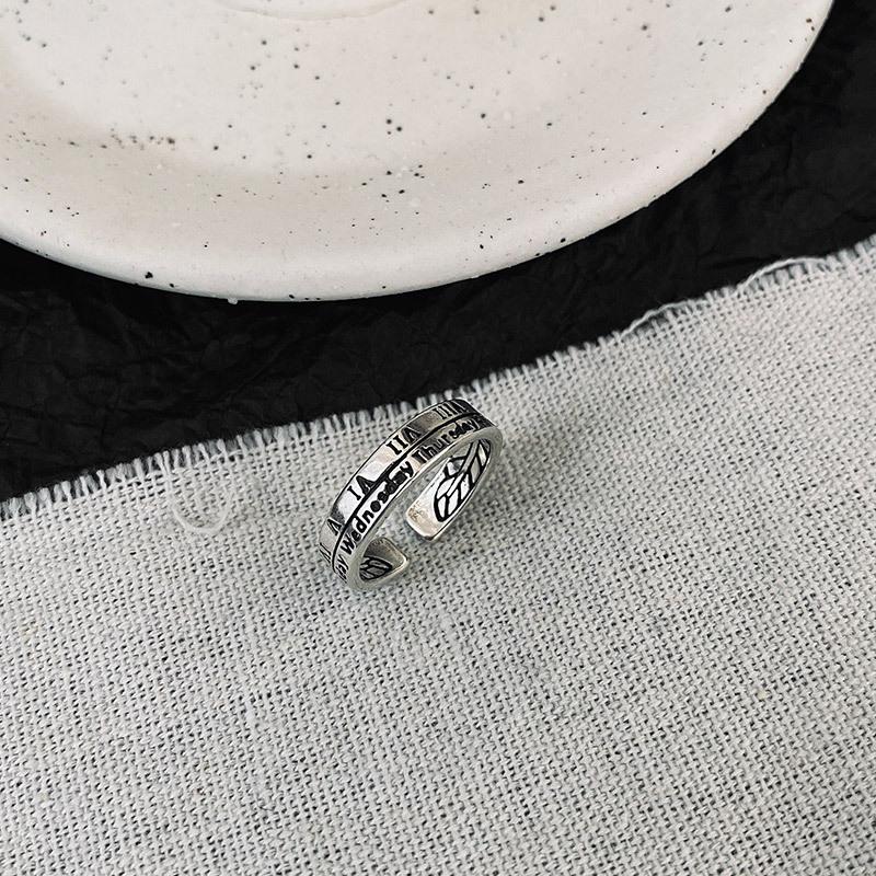 Distinctive Roman Vintage Numeral Ring For Women In Stylish 925 Silver Ideal For Occasion Any