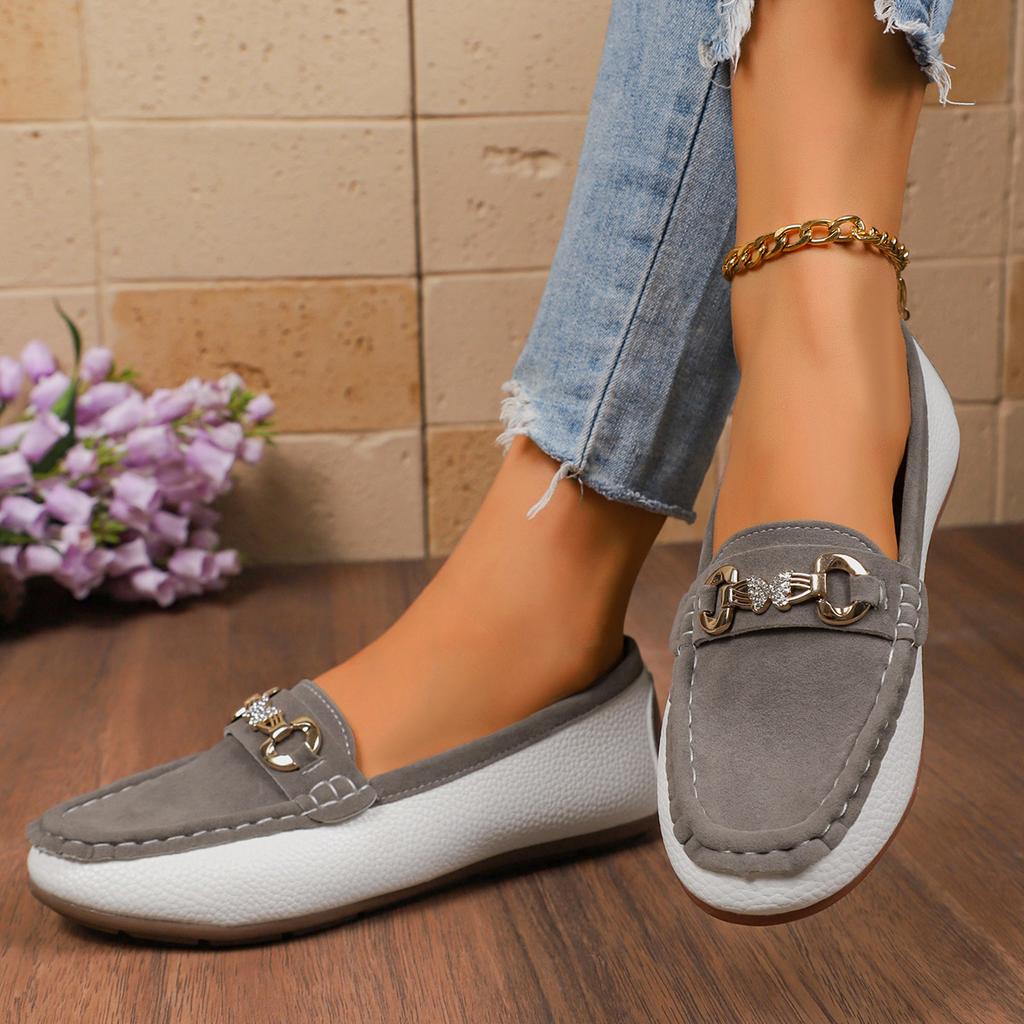 Flat-bottomed casual single shoes shallow-mouth Doudou shoes 22 new metal chain large-size mother shoes