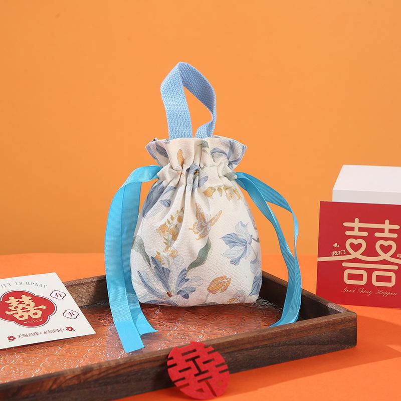 Retro Flower Handheld Candy Bags Wedding Gifts Packing Bags Portable Drawstring Candy Storage Bags Wholesale New 2025